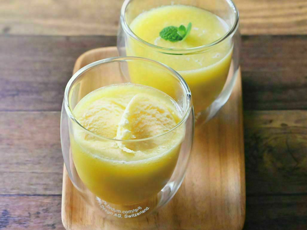 こどもの日 マスクメロンのピューレ5袋と高知のバニラアイス5個